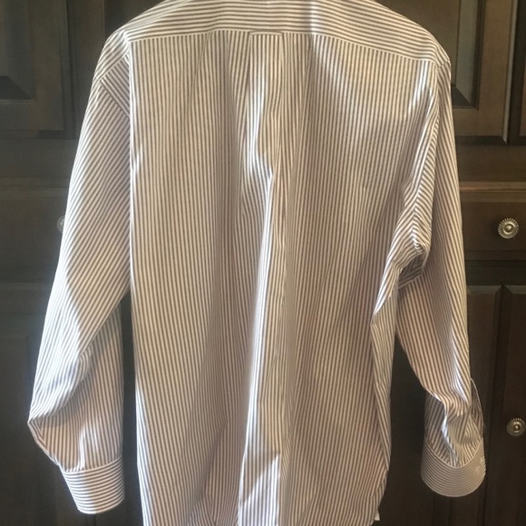 🔥 NWOT Men’s Red & White Striped Dress Shirt - Picture 3 of 4
